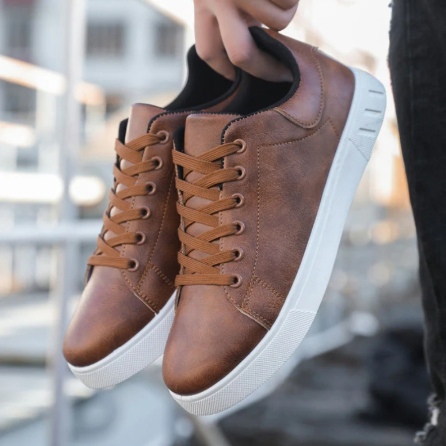 Stitched padded round-toe thick-soled flat sneakers