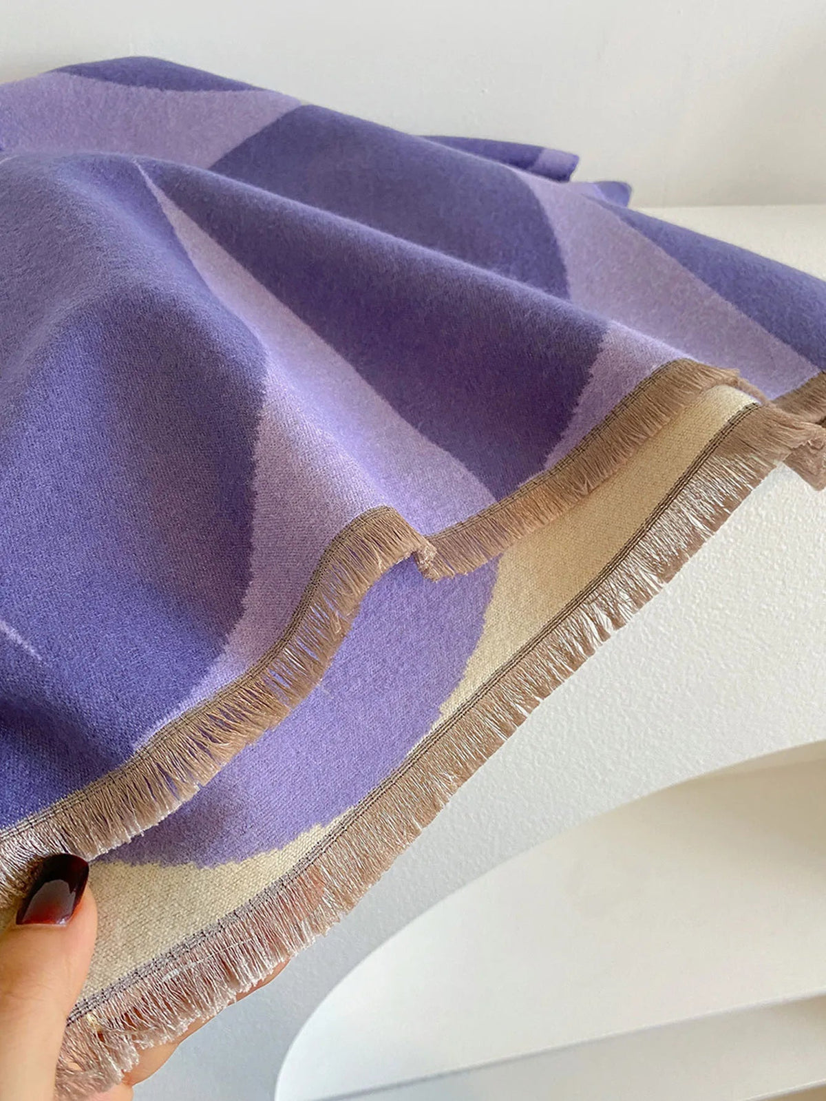 Geometric long rectangular scarf with fringes