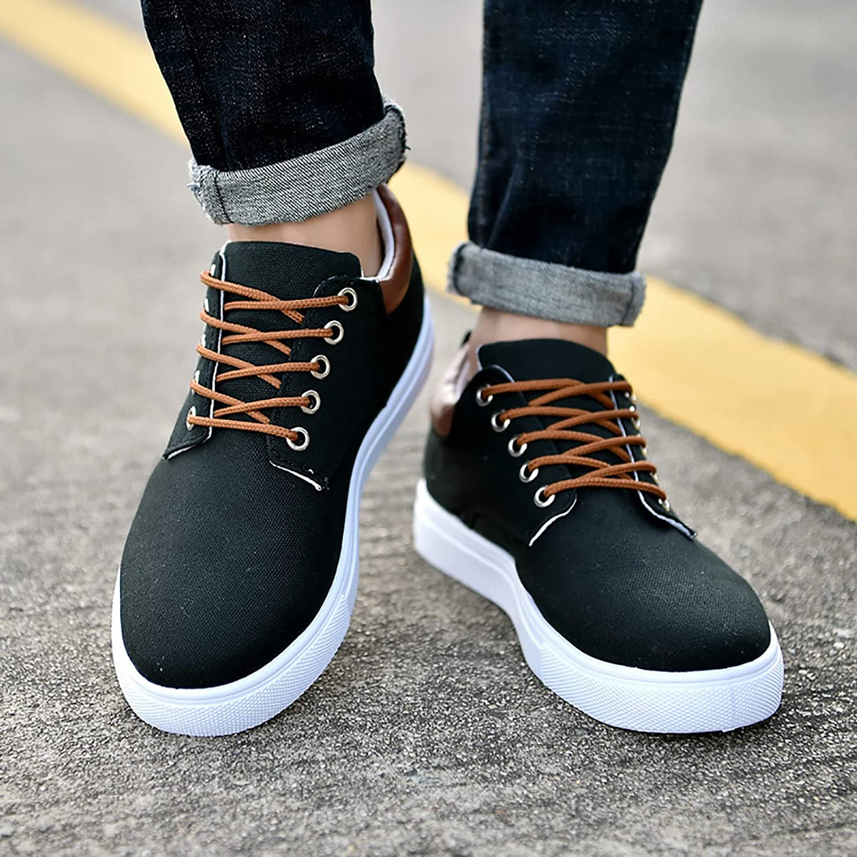 Sznurowane Sneakersy Męskie na Białej Podeszwie