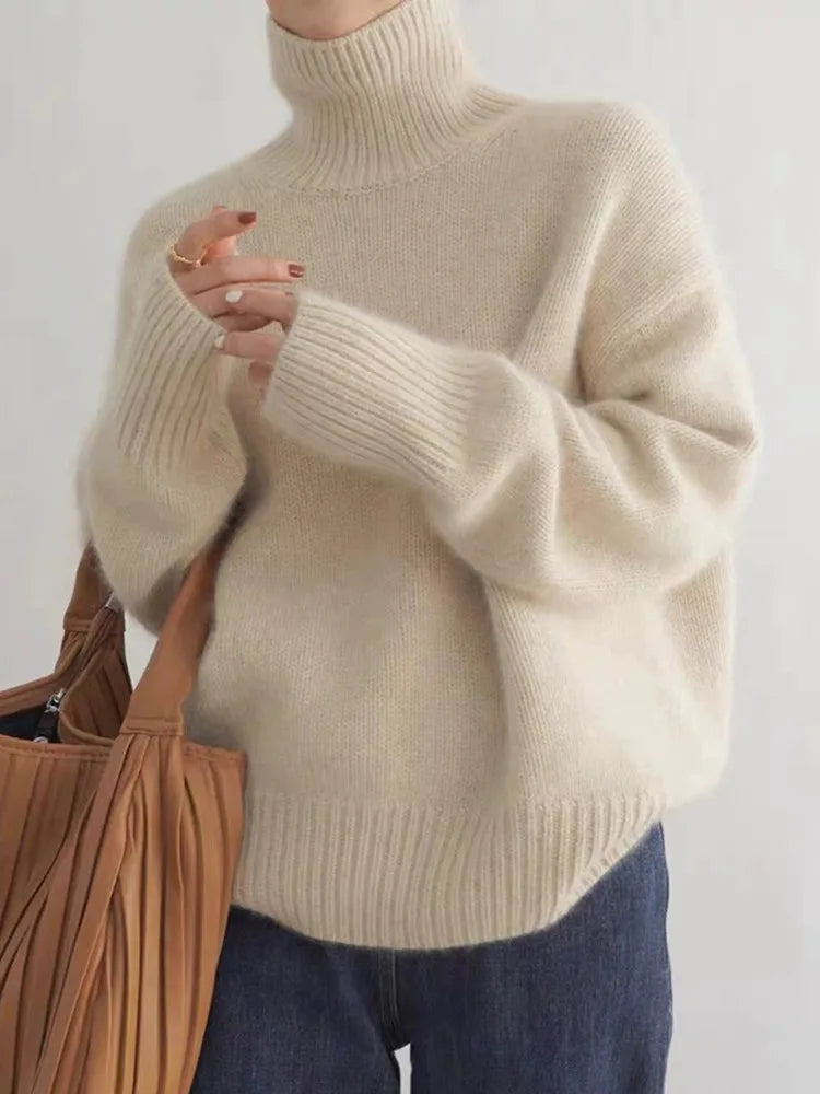 Sweter Damski Oversize z Golfem i Bufiastymi Rękawami