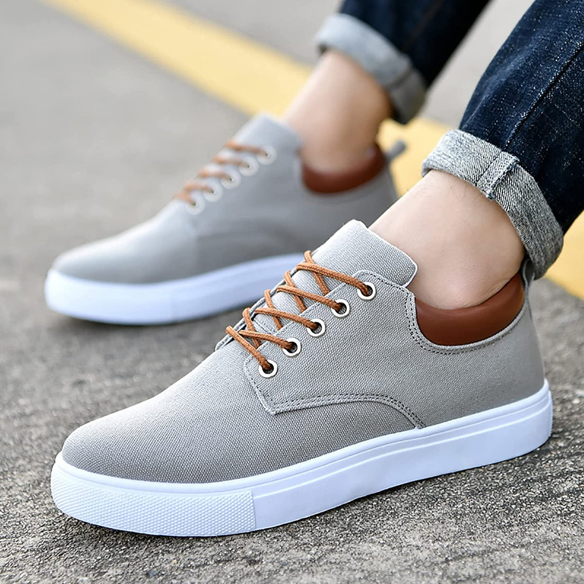 Sznurowane Sneakersy Męskie na Białej Podeszwie