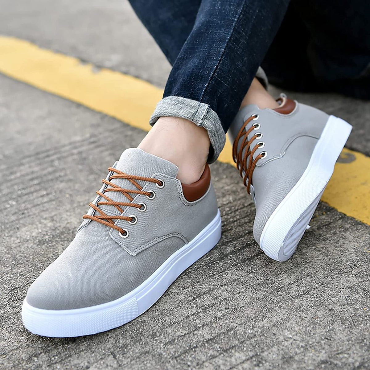 Sznurowane Sneakersy Męskie na Białej Podeszwie