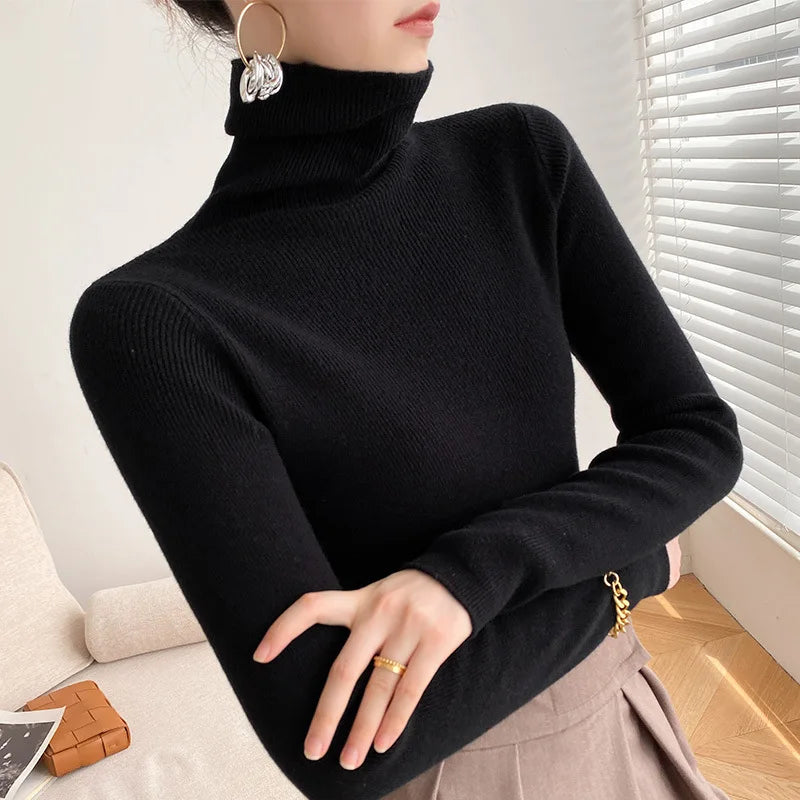Ribbed-Fit Sweater with a Folded Neckline and Tapered Hem