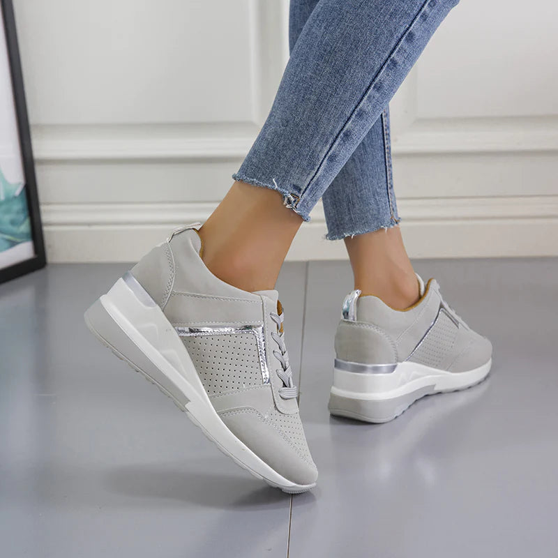 Lace-Up Low-Top Shoes