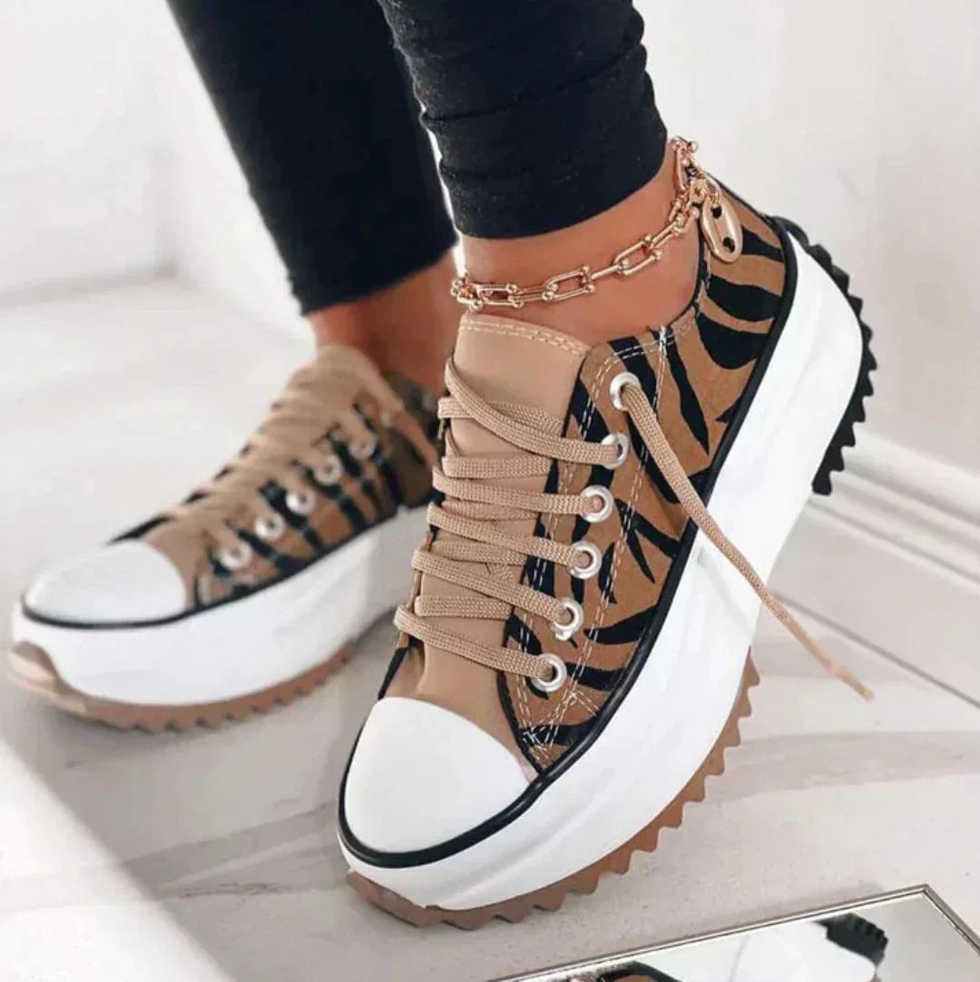 Chunky flatform low-top sneakers