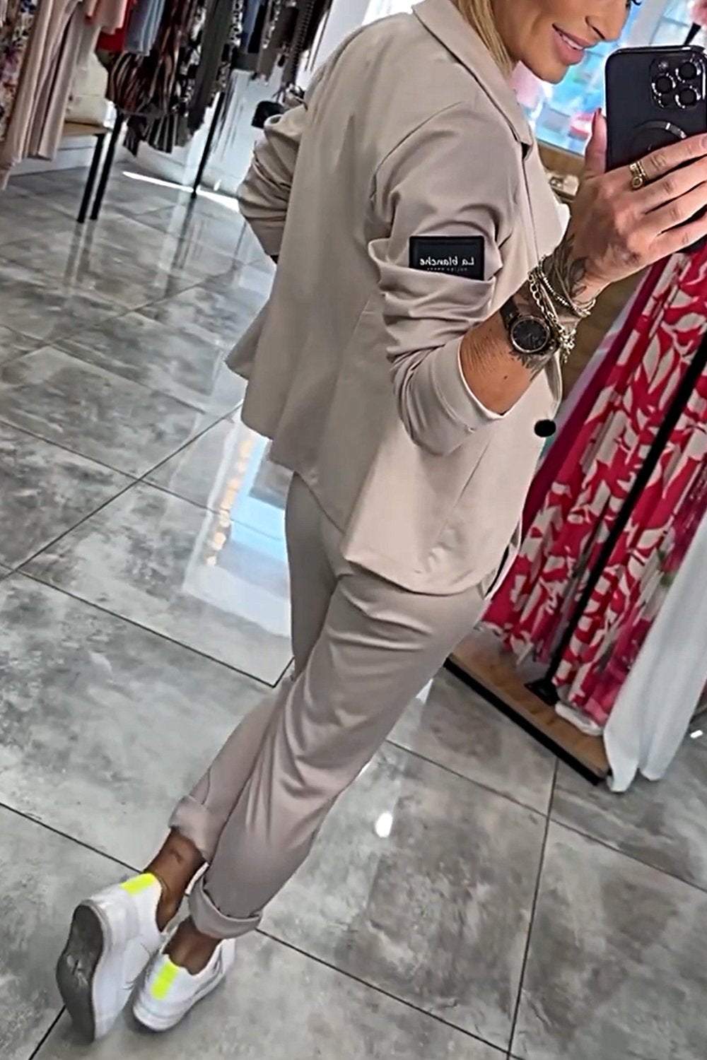 Long-Sleeve One-Button Set