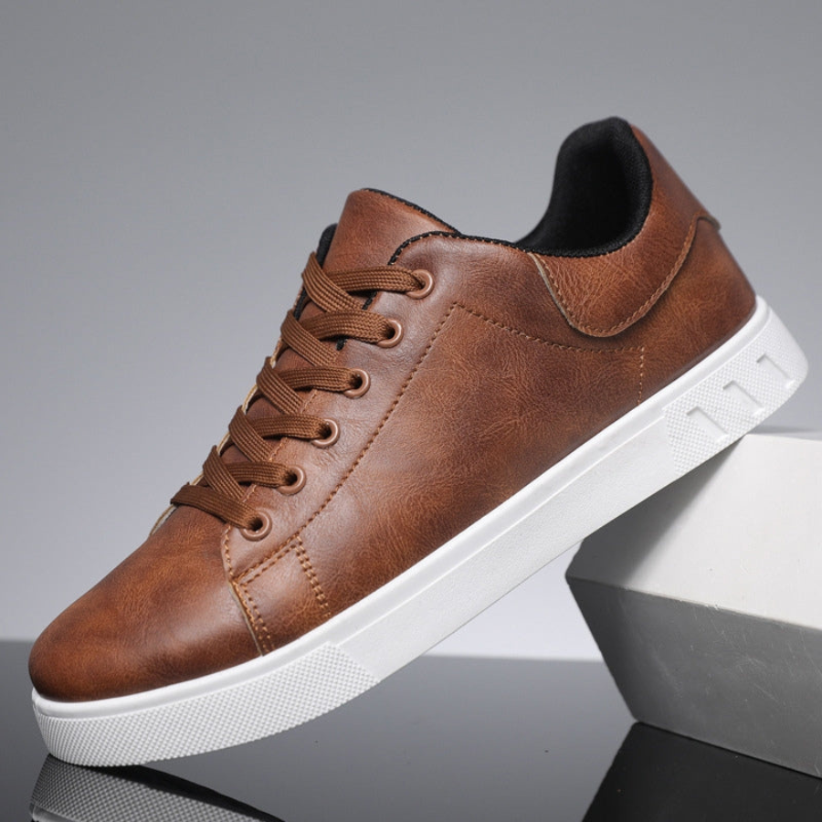 Stitched padded round-toe thick-soled flat sneakers