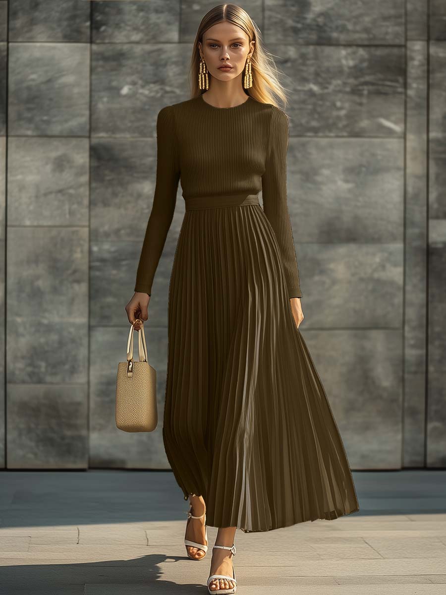 Long knitted maxi dress with a round neckline and pleats