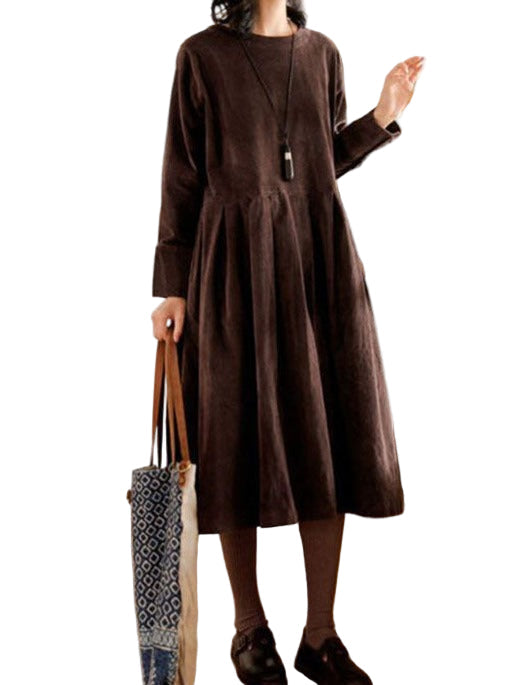 Loose pleated midi dress with a round neckline and long sleeves