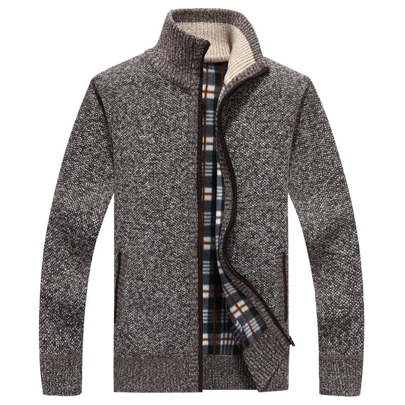 Textured collared zip-up jacket with pockets and a ribbed finish
