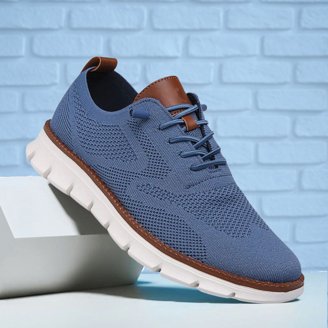 Textured low-top sneakers with panels and lacing