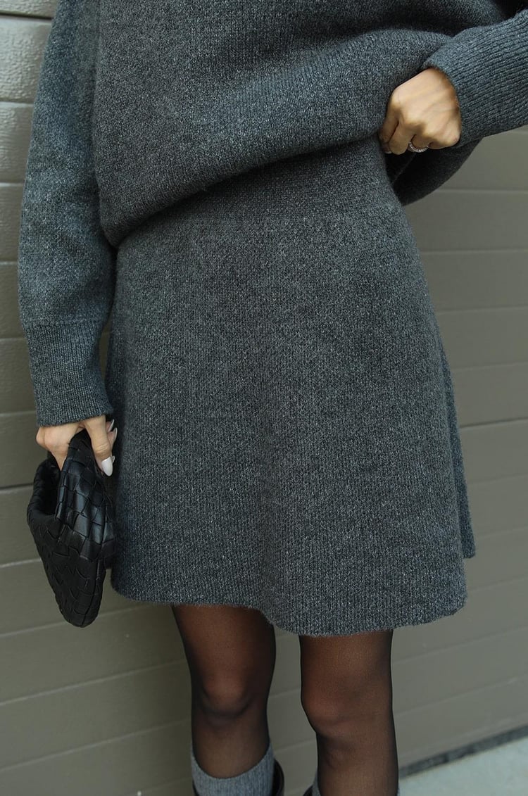 Sweter Oversize i Spódnica Mini Zestaw dla Kobiet